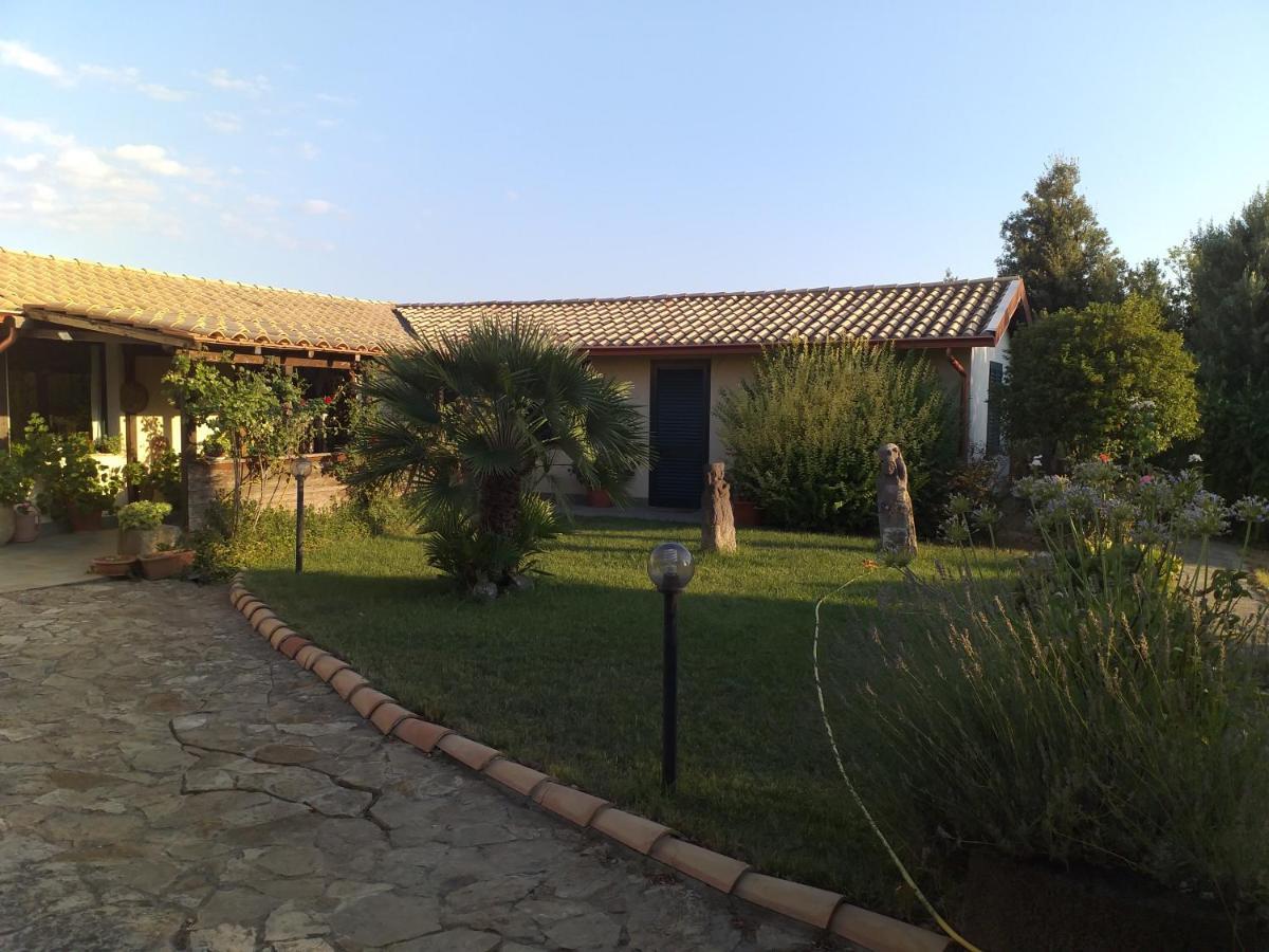 B&B Is Camminantis Nurallào Exterior foto